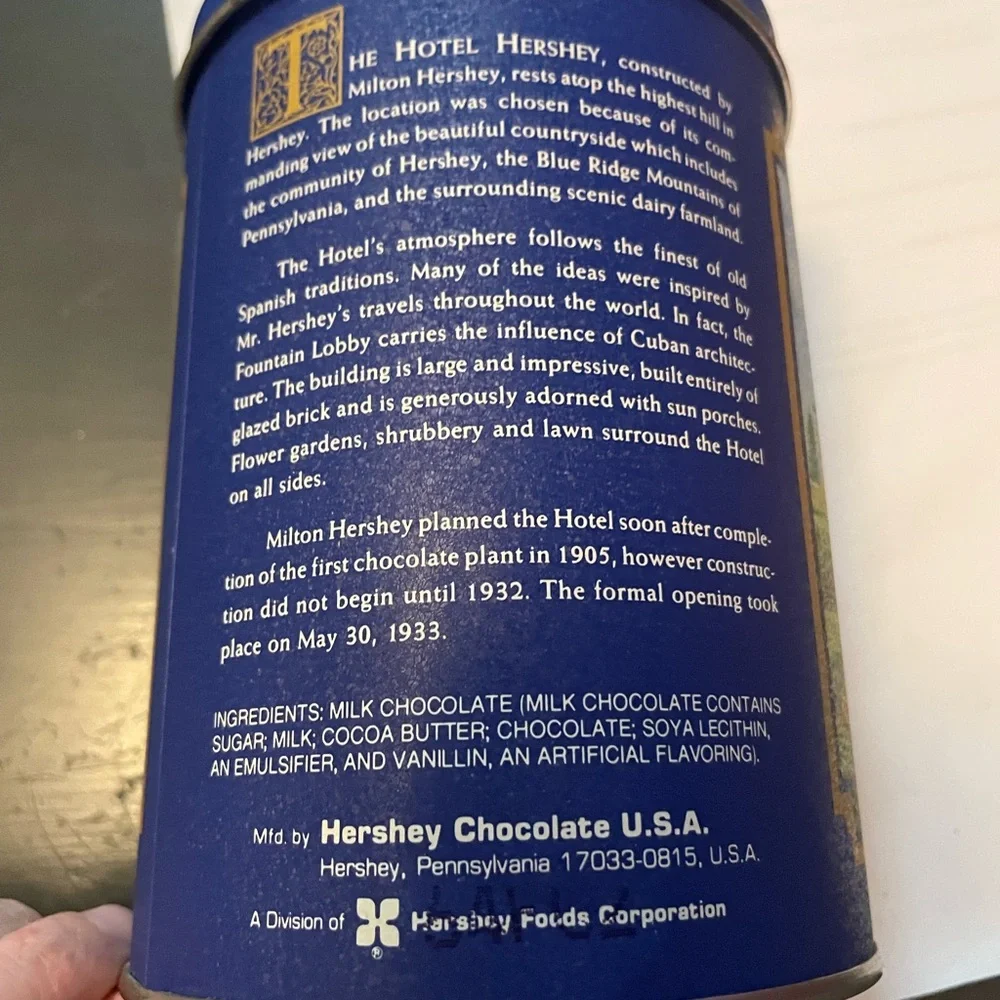 Hershey’s Kisses Blue and Gold Party Tin